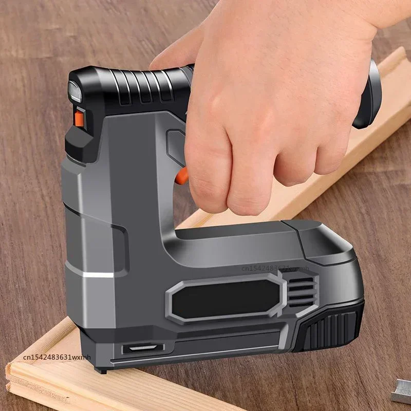 Pistola sparachiodi elettrica  - Staple Gun Electric recensione e prezzo