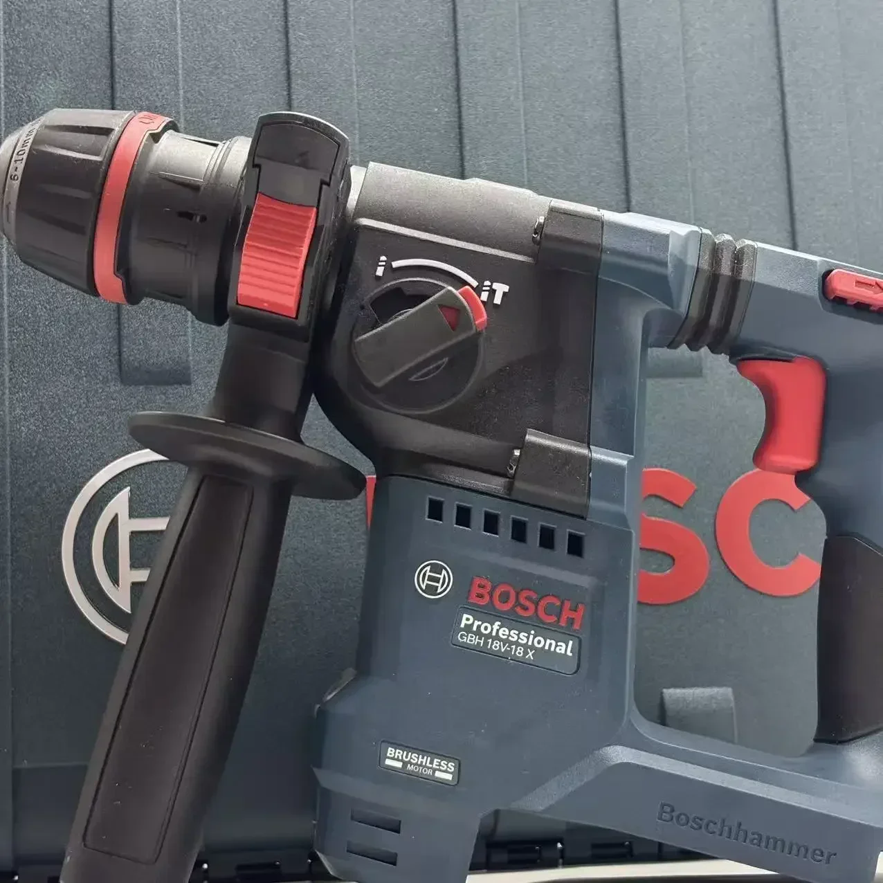 Martello perforatore a batteri - Power Tools Impact recensione e prezzo